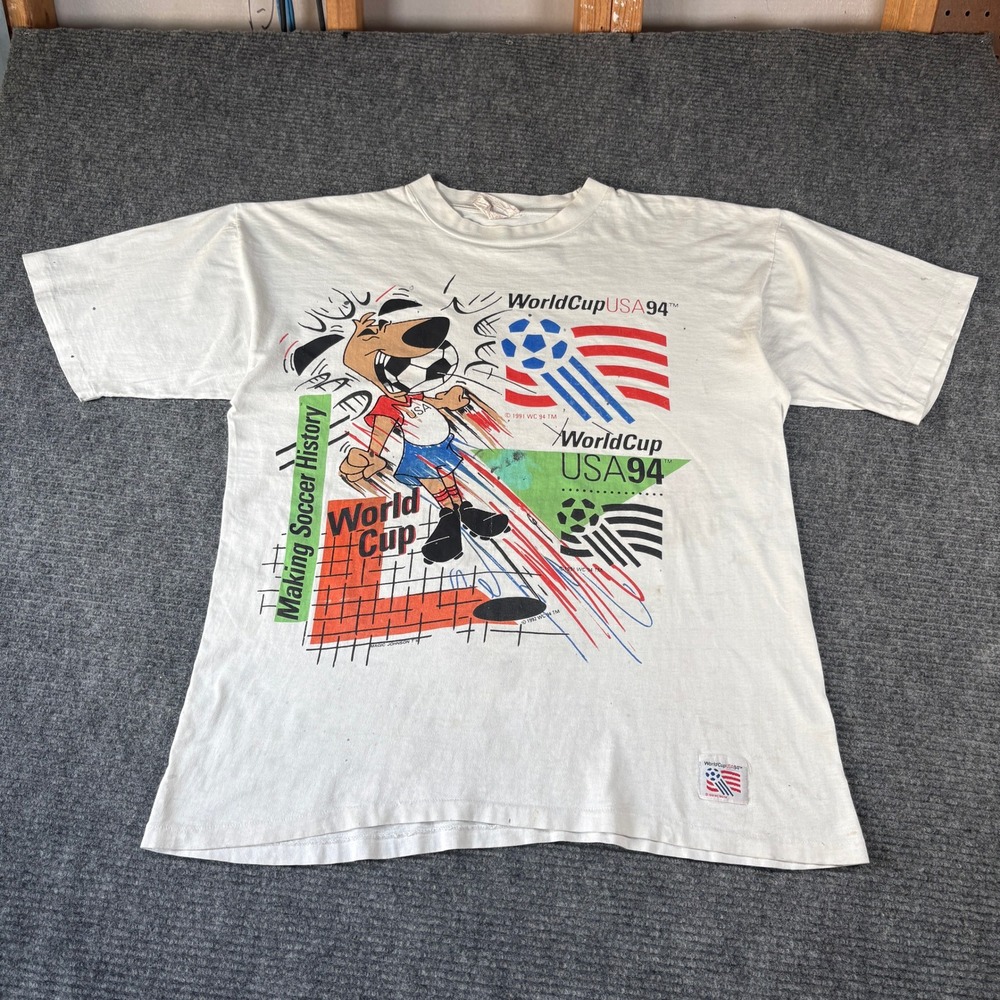 Vintage 1994 World Cup USA Soccer T-Shirt Magic Johnson Ts Striker Mascot L